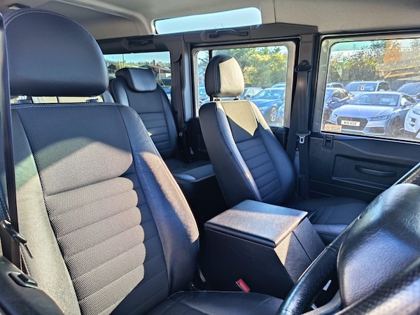Used Land Rover Defender 110 2011 for sale - 76179456: Photo 14