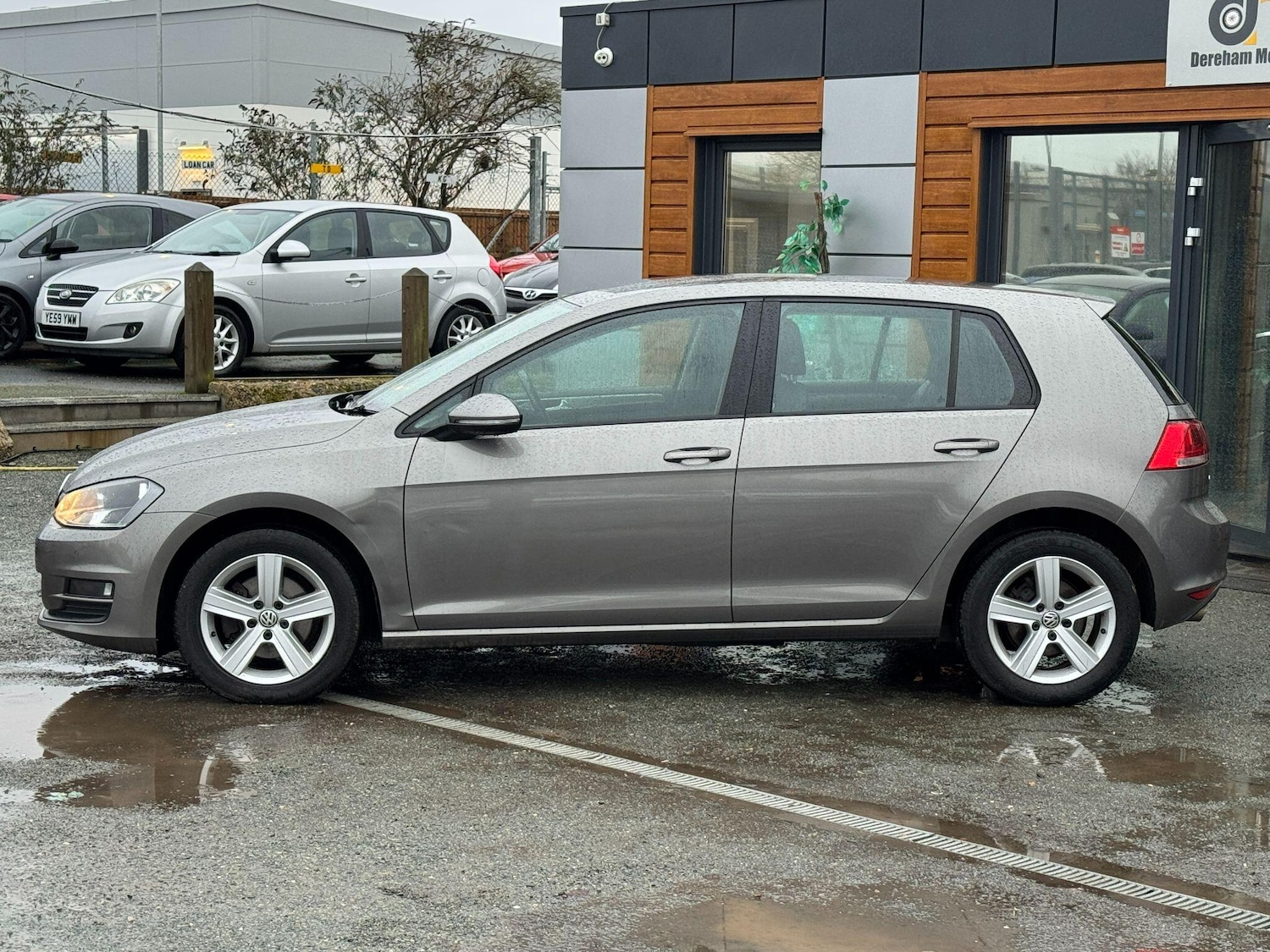 Used Volkswagen Golf 2015 for sale - 77934207: Photo 2