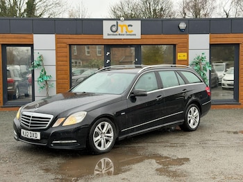 Used Mercedes-Benz E Class 2012 for sale - 75838160: Photo