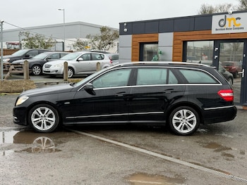 Used Mercedes-Benz E Class 2012 for sale - 75838160: Photo