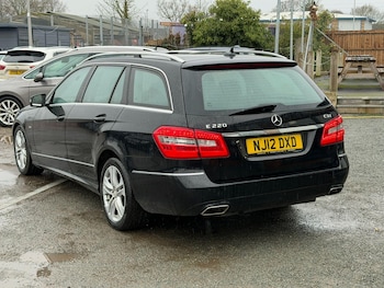 Used Mercedes-Benz E Class 2012 for sale - 75838160: Photo