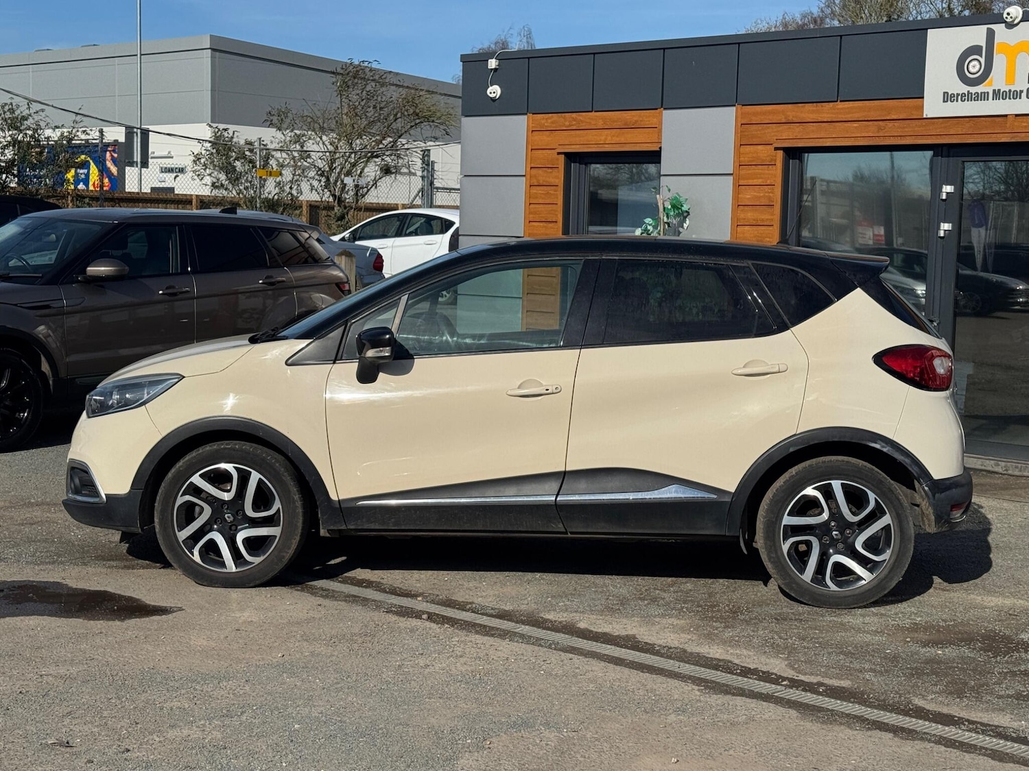 Used Renault Captur 2013 for sale - 77934181: Photo 2