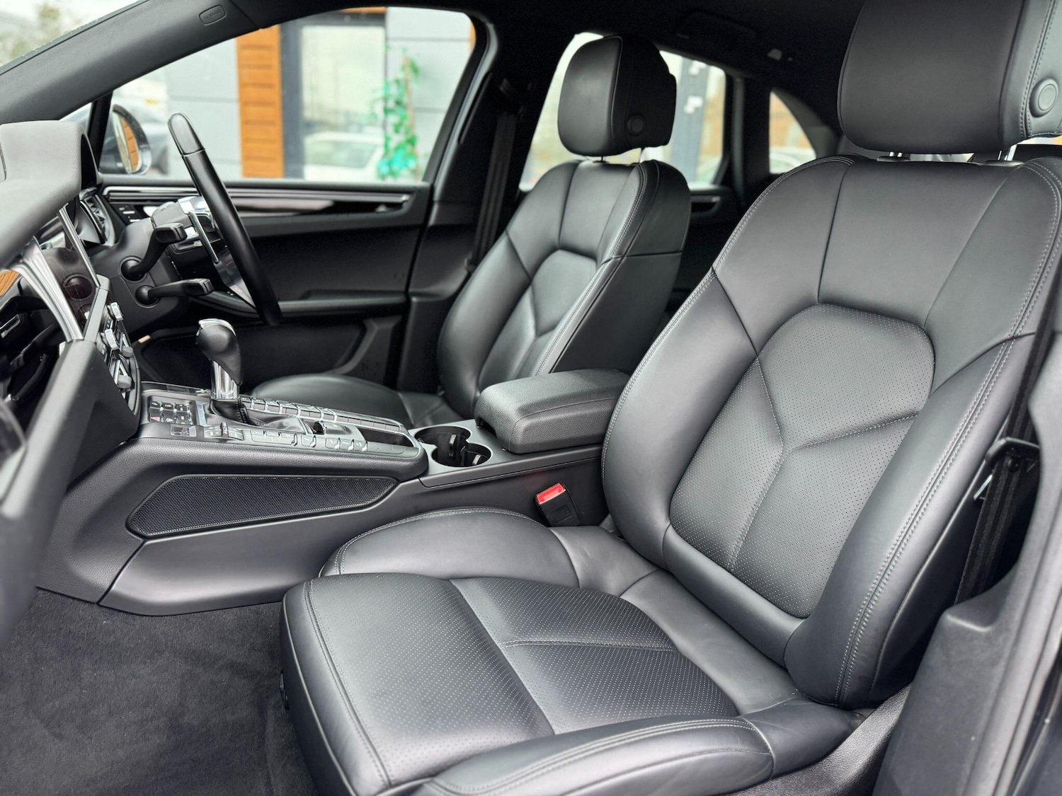 Used Porsche Macan 2019 for sale - 77934198: Photo 11