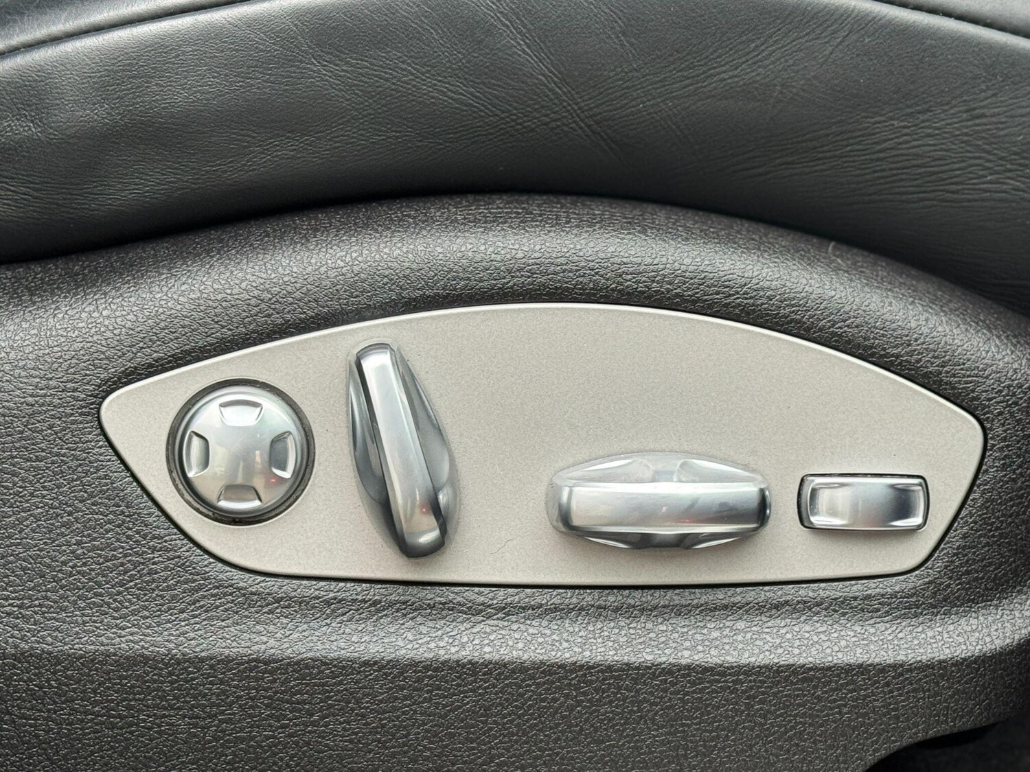 Used Porsche Macan 2019 for sale - 77934198: Photo 25