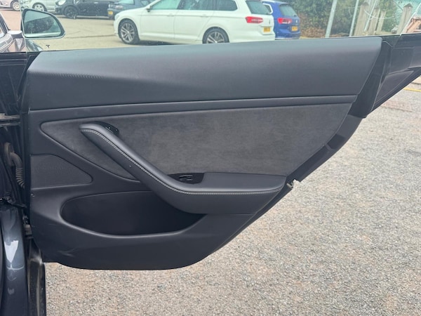 Used Tesla Model 3 2019 for sale - 76251044: Photo 13