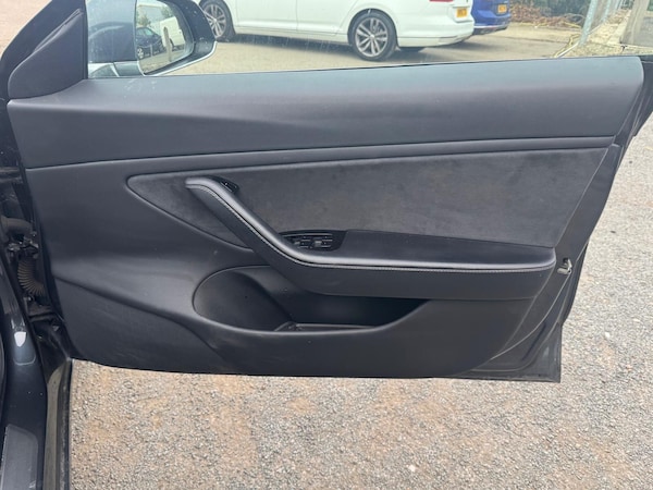 Used Tesla Model 3 2019 for sale - 76251044: Photo 14
