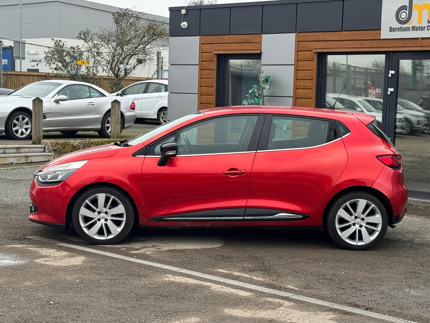 Used Renault Clio 2014 for sale - 77934189: Photo 2