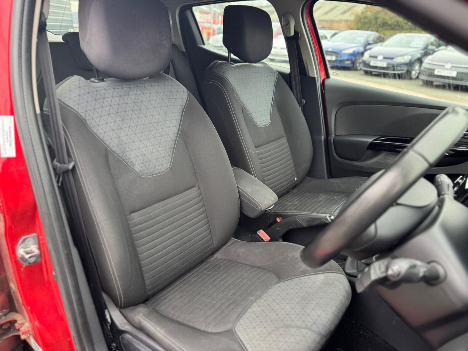 Used Renault Clio 2014 for sale - 77934189: Photo 9