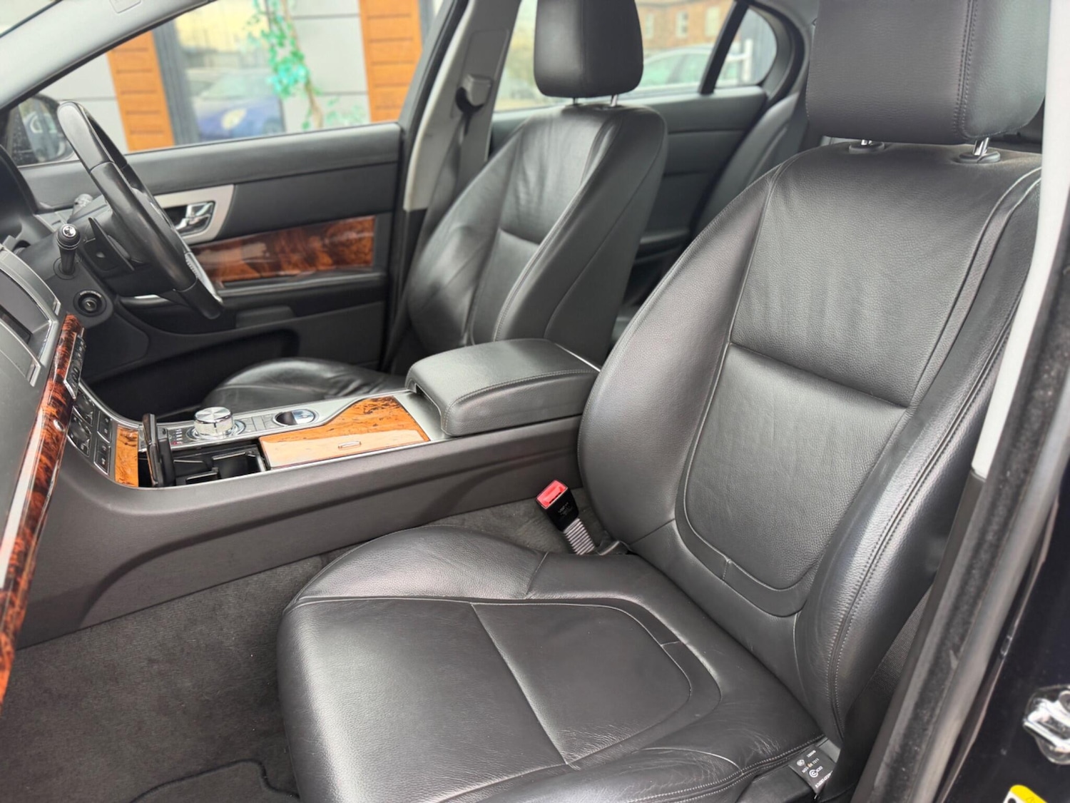 Used Jaguar XF 2014 for sale - 78184863: Photo 13