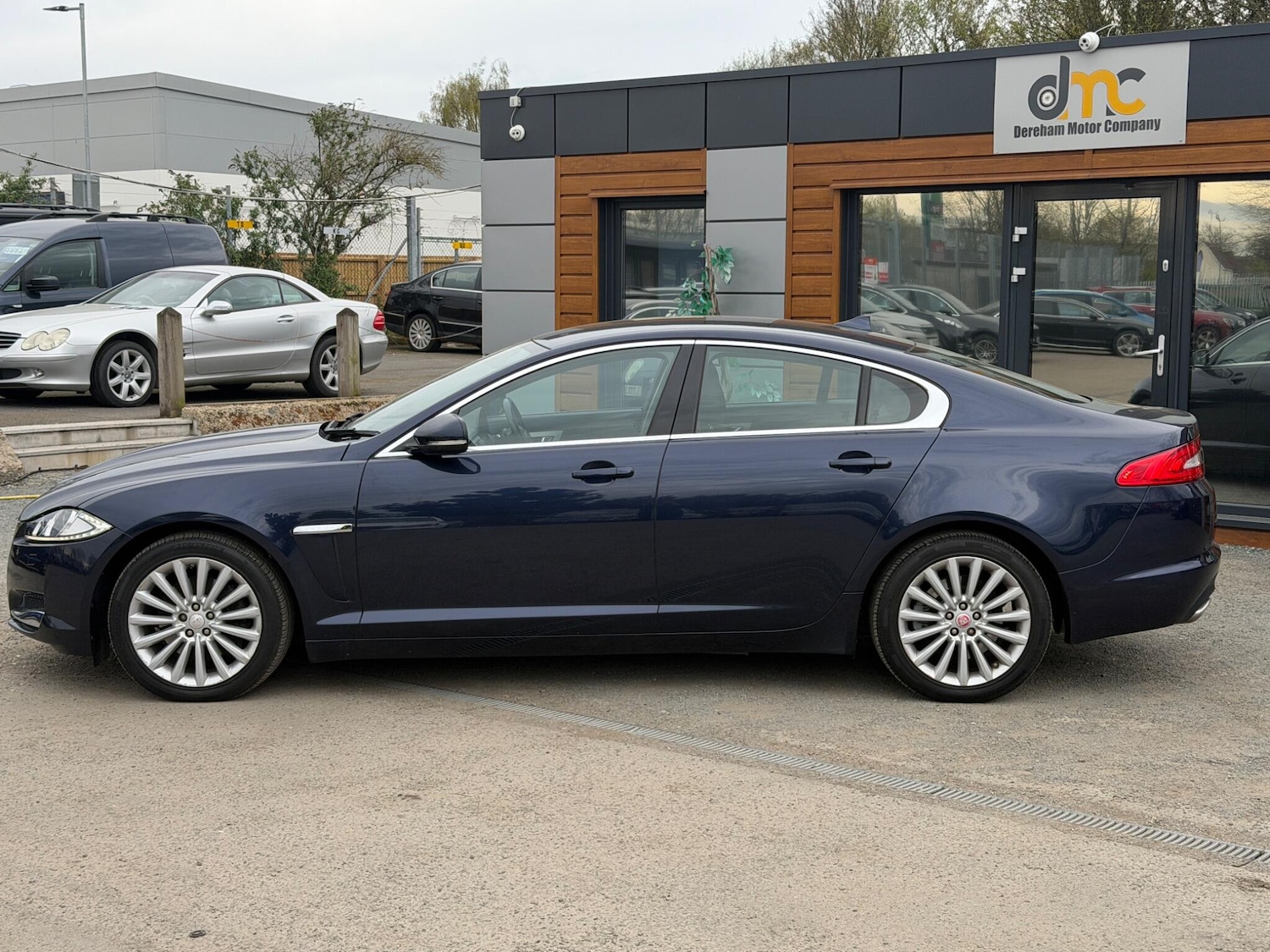 Used Jaguar XF 2014 for sale - 78184863: Photo 2