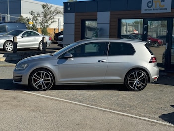 Used Volkswagen Golf 2014 for sale - 77934157: Photo