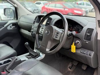 Used Nissan Navara 2014 for sale - 79565605: Photo