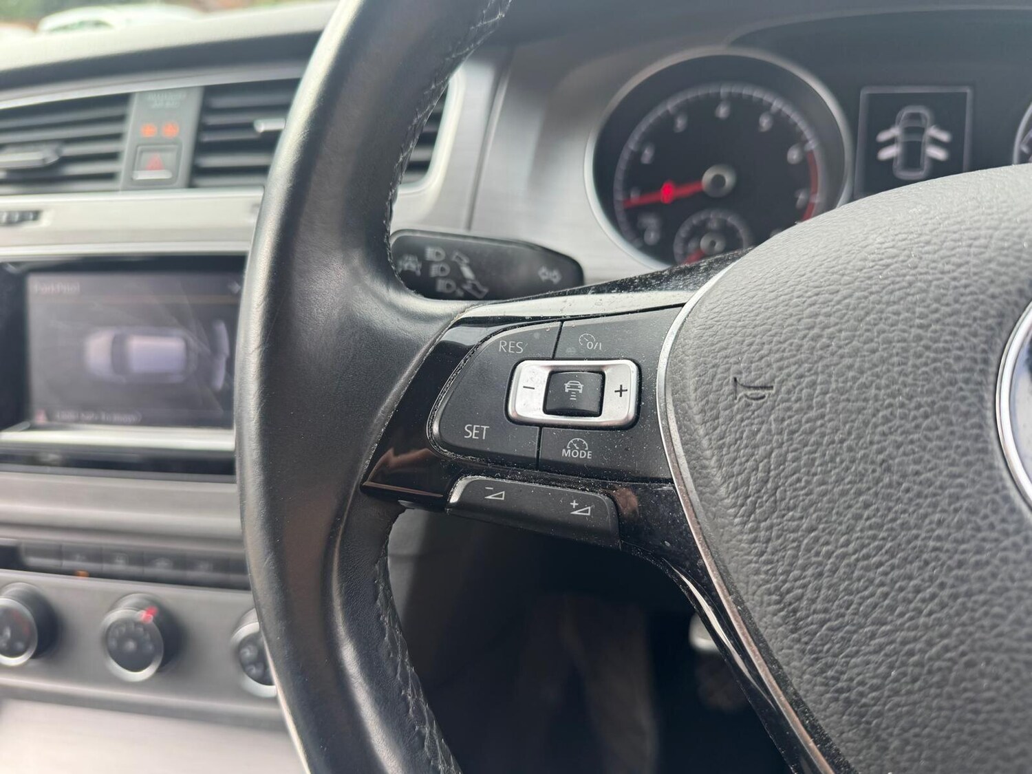 Used Volkswagen Golf 2015 for sale - 76042905: Photo 17