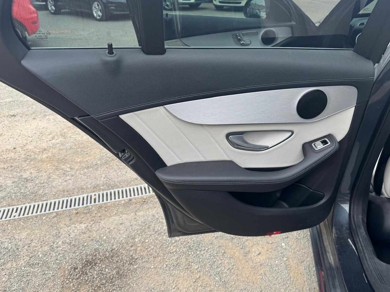 Used Mercedes-Benz C Class 2015 for sale - 77934193: Photo 31