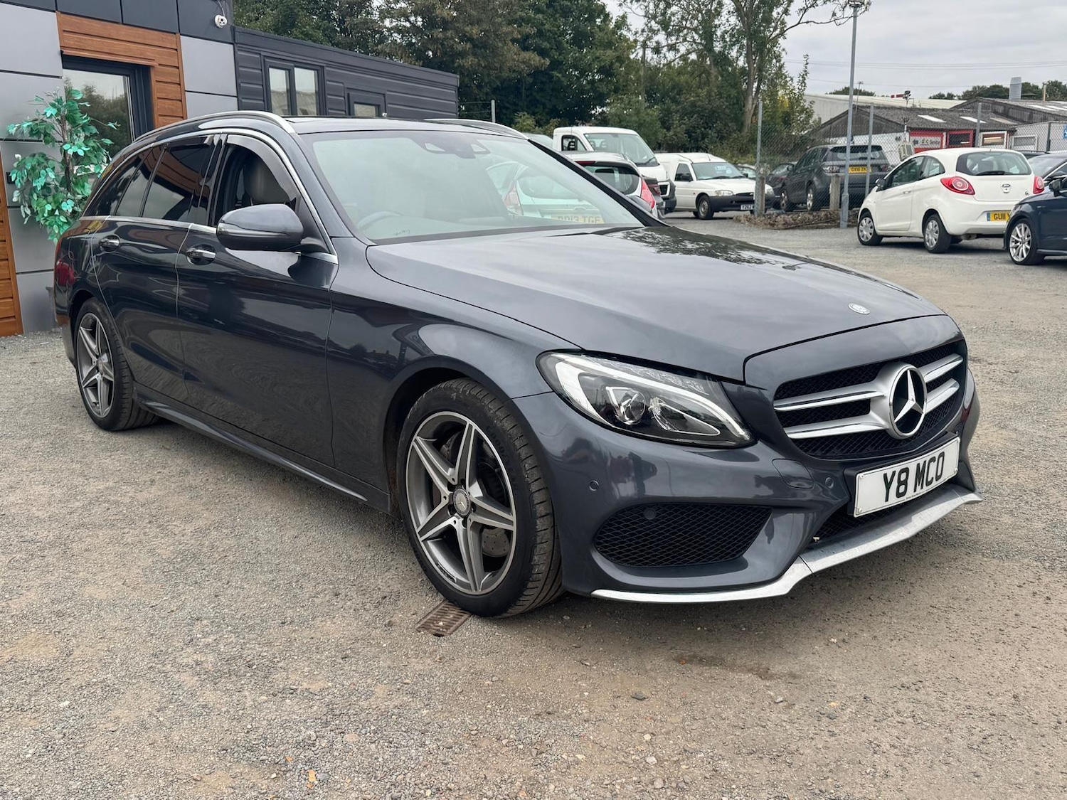 Used Mercedes-Benz C Class 2015 for sale - 77934193: Photo 5