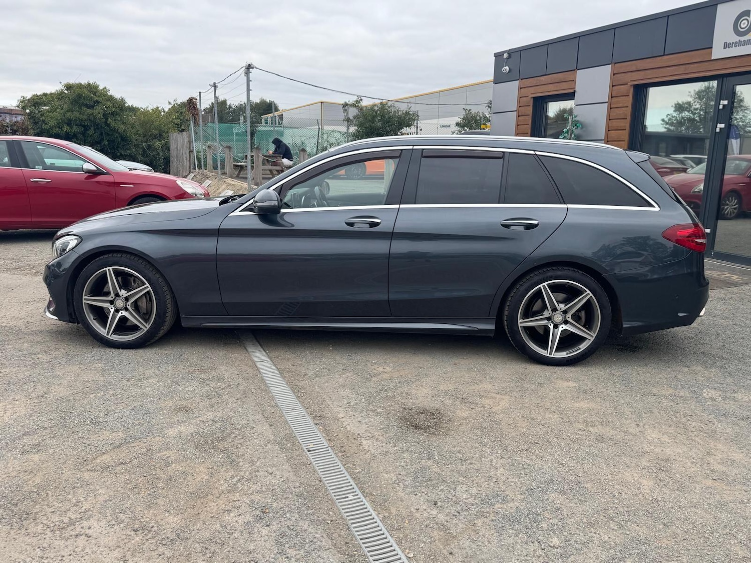 Used Mercedes-Benz C Class 2015 for sale - 77934193: Photo 8