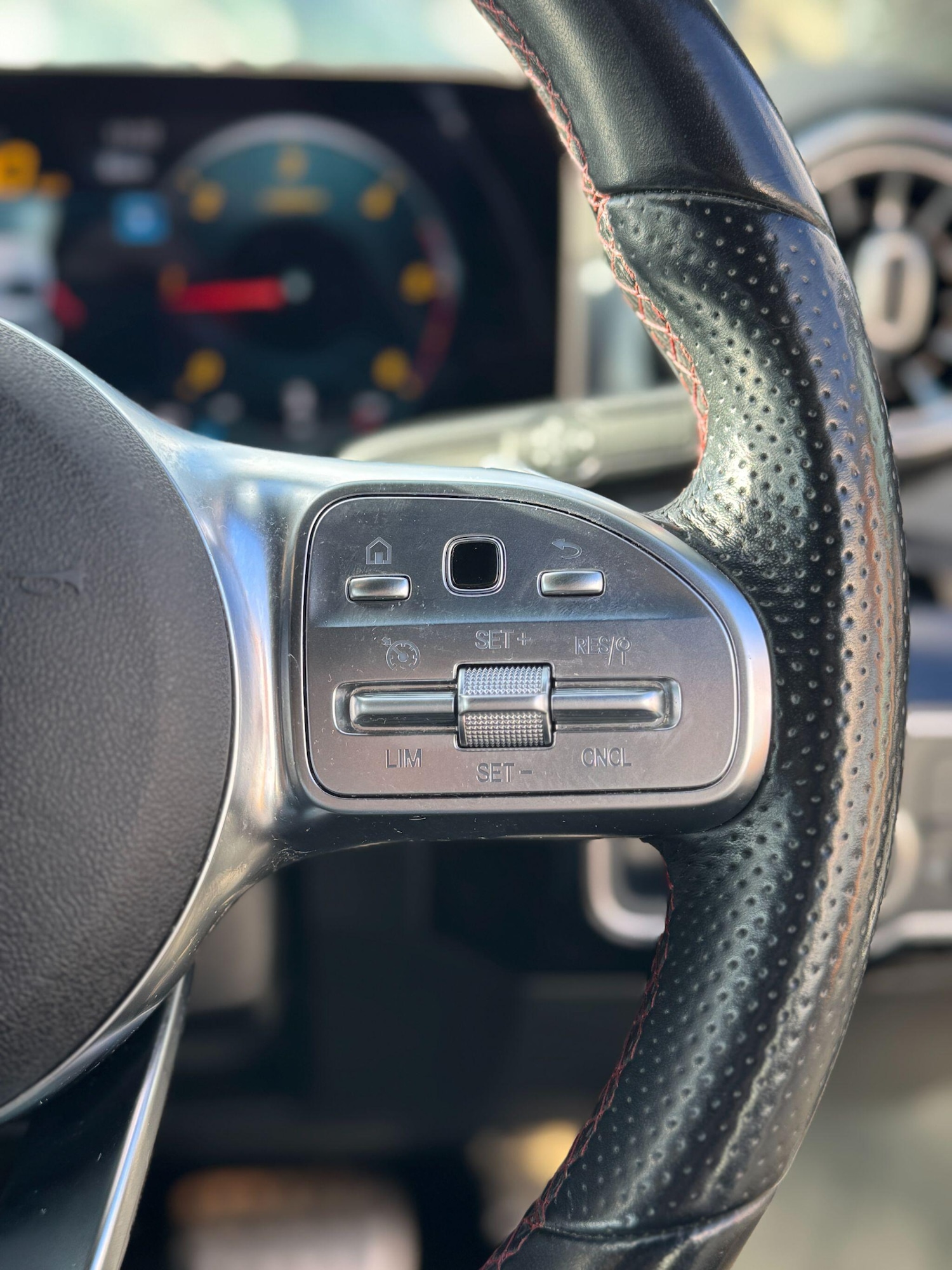 Used Mercedes-Benz A-Class 2018 for sale - 76573797: Photo 25