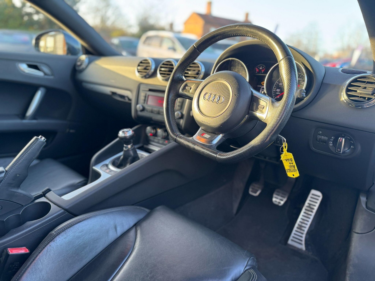 Used Audi TT 2010 for sale - 76898757: Photo 10