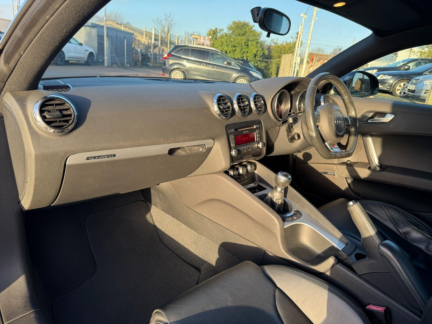 Used Audi TT 2010 for sale - 76898757: Photo 12