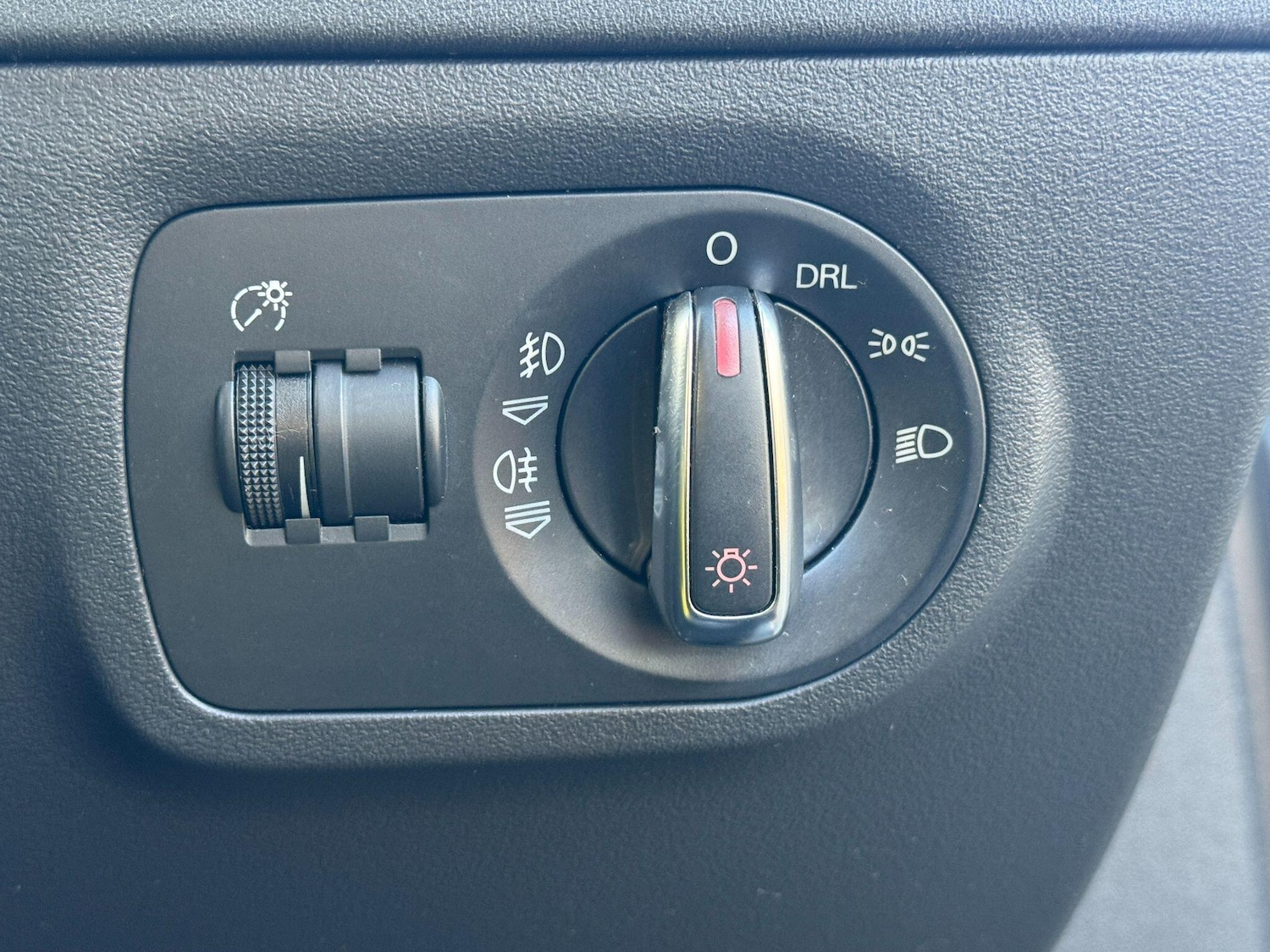 Used Audi TT 2010 for sale - 76898757: Photo 19