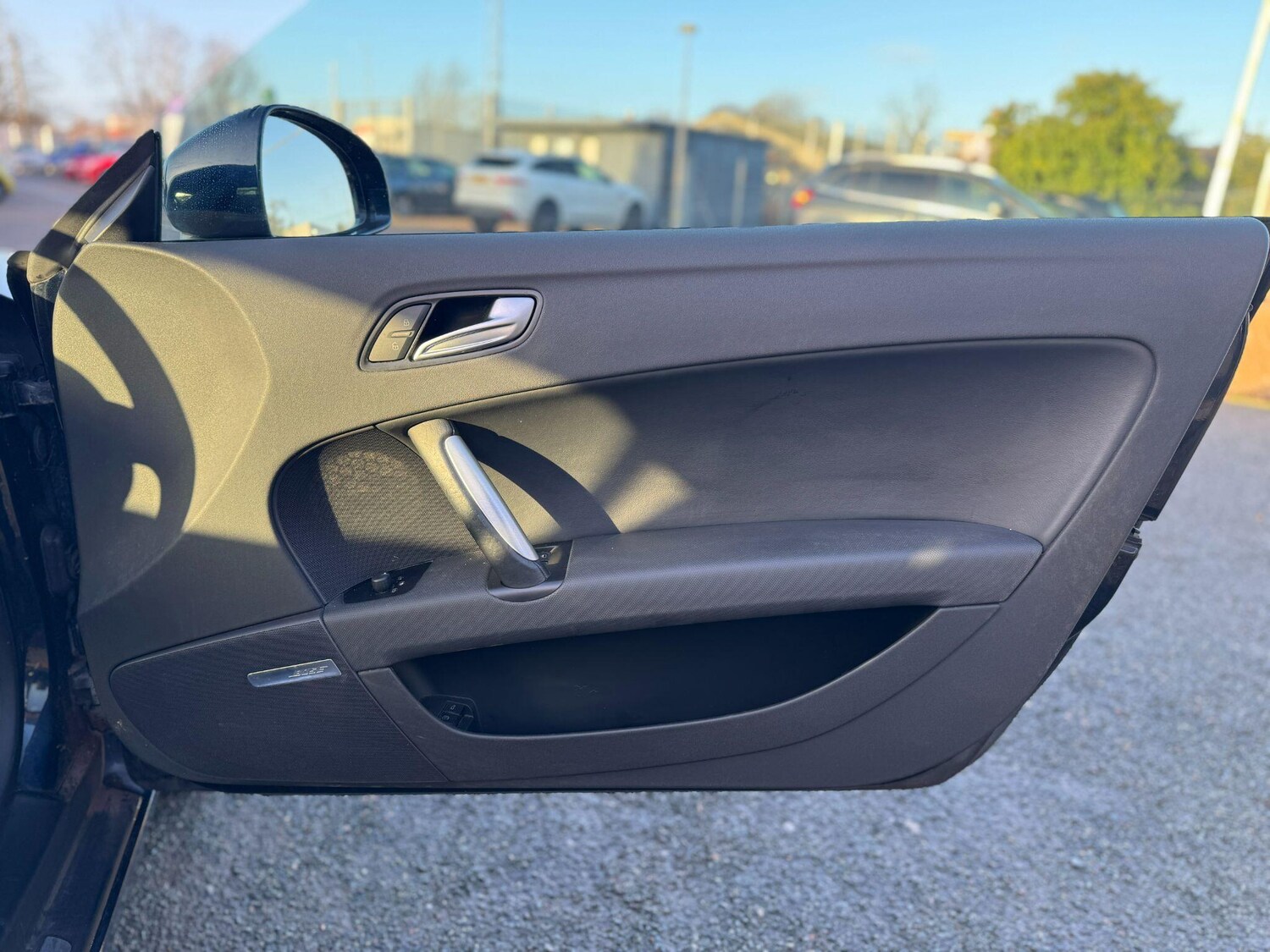 Used Audi TT 2010 for sale - 76898757: Photo 22