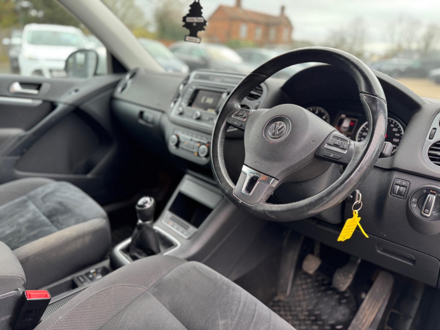 Used Volkswagen Tiguan 2015 for sale - 77934139: Photo 10