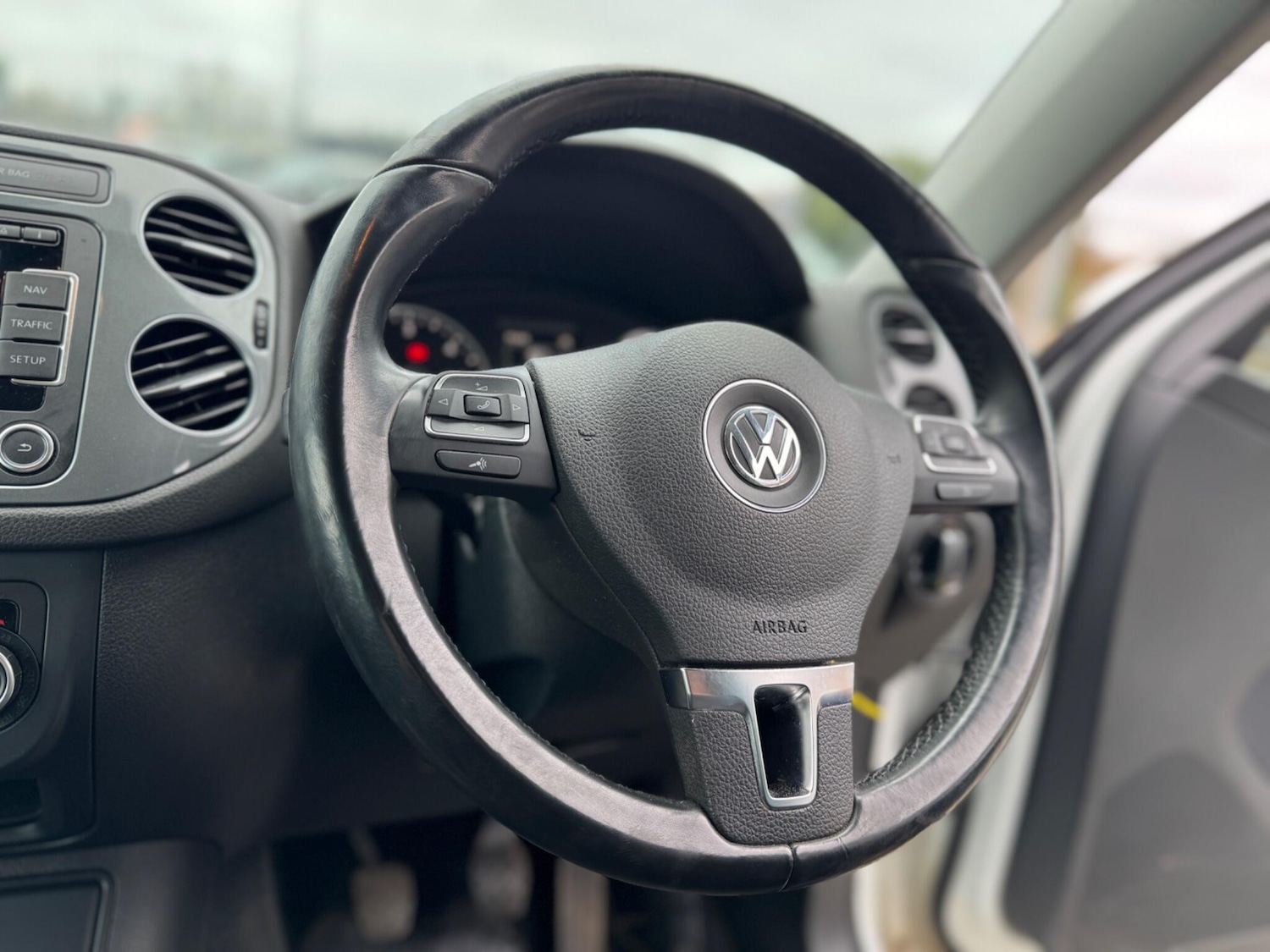 Used Volkswagen Tiguan 2015 for sale - 77934139: Photo 15