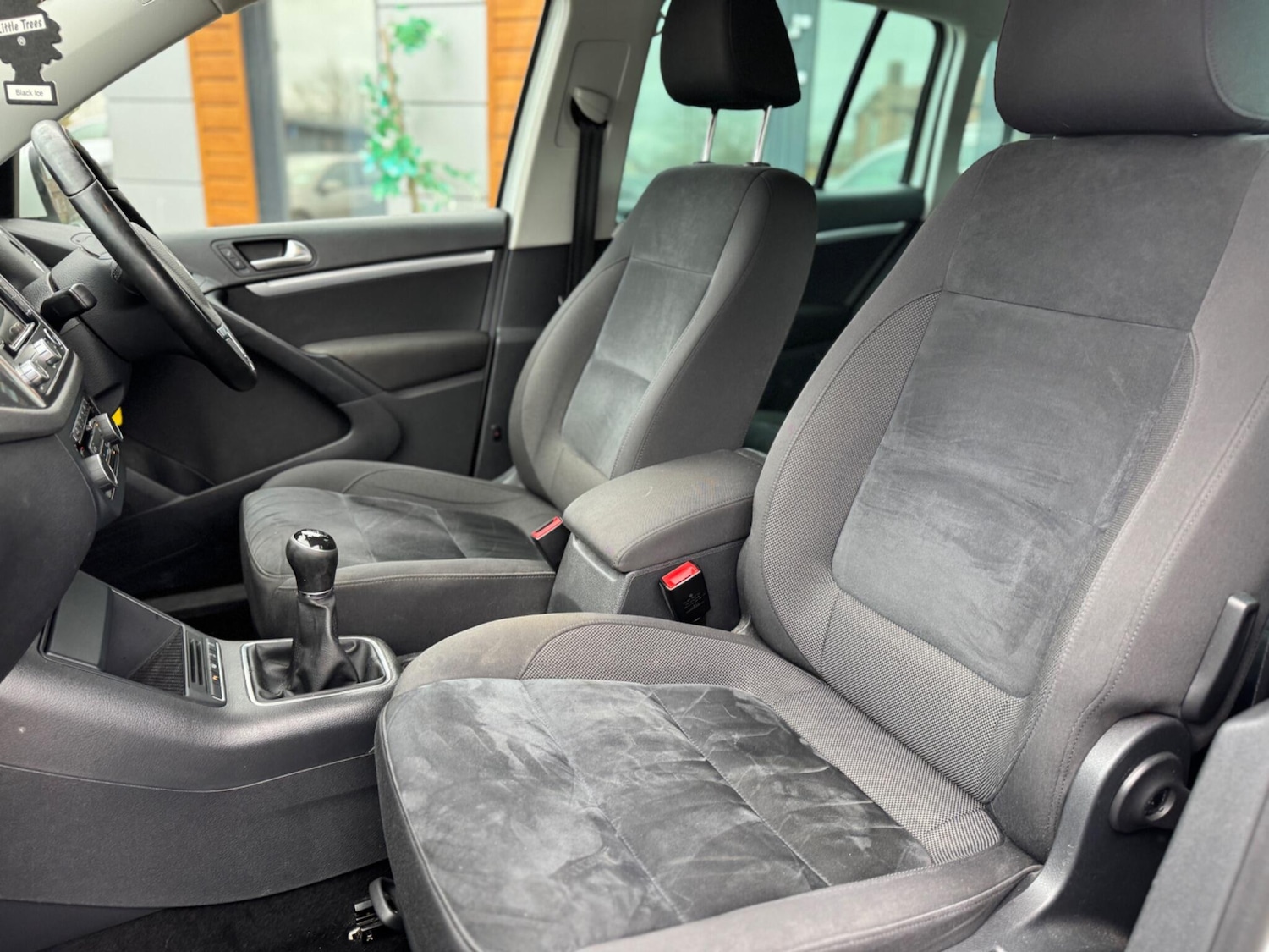 Used Volkswagen Tiguan 2015 for sale - 77934139: Photo 9