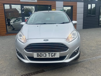 Used Ford Fiesta 2013 for sale - 76032372: Photo 2