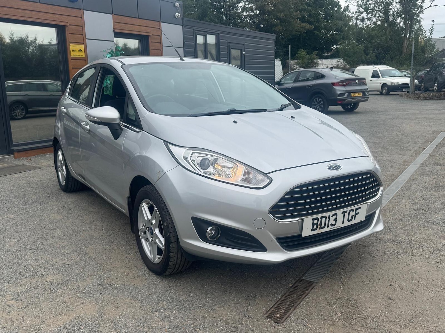 Used Ford Fiesta 2013 for sale - 76032372: Photo 3