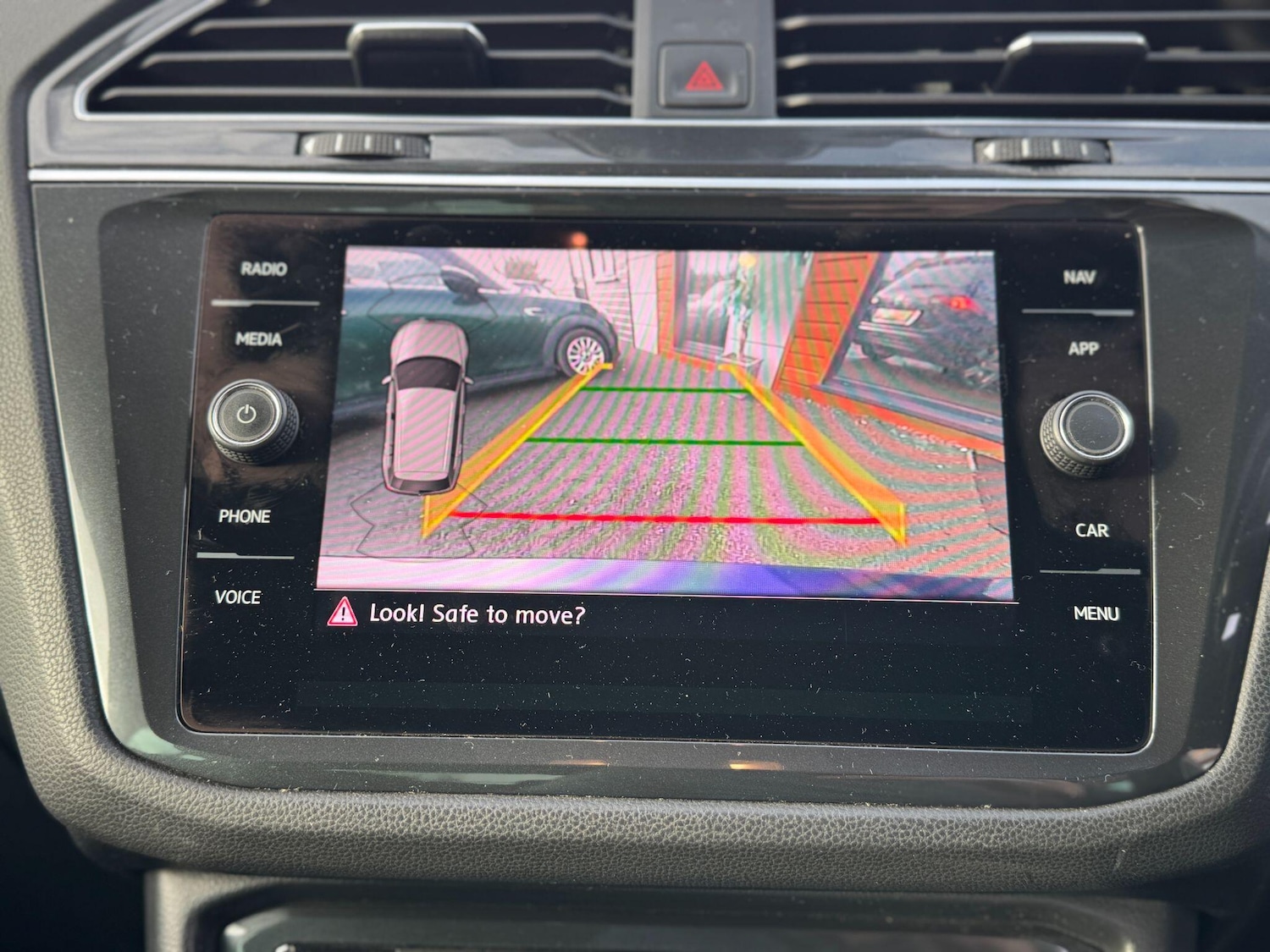 Used Volkswagen Tiguan 2019 for sale - 77934184: Photo 17