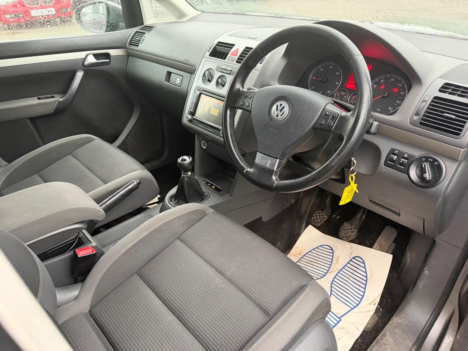 Used Volkswagen Touran 2010 for sale - 77934208: Photo 14