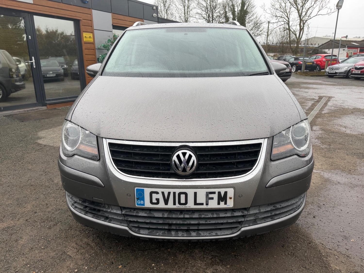 Used Volkswagen Touran 2010 for sale - 77934208: Photo 3