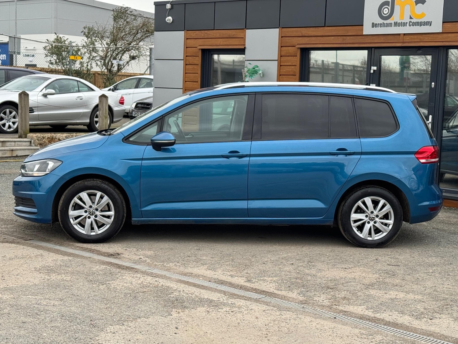 Used Volkswagen Touran 2021 for sale - 77934175: Photo 2