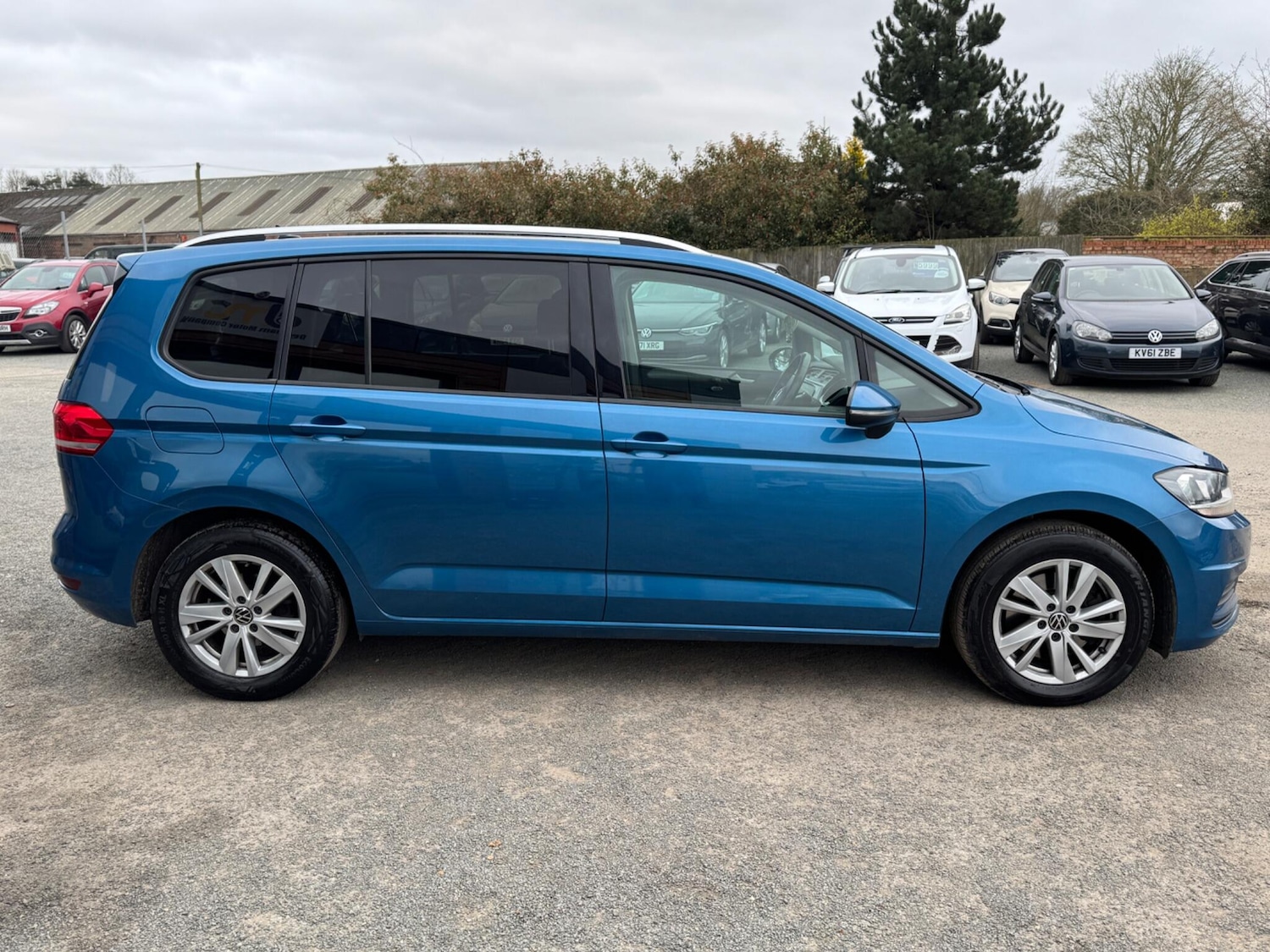 Used Volkswagen Touran 2021 for sale - 77934175: Photo 4