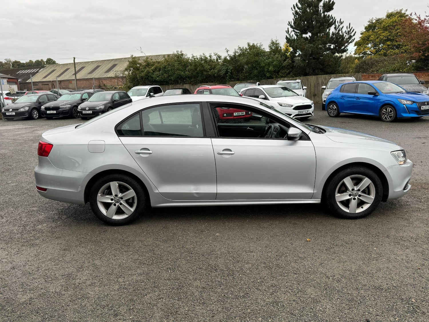 Used Volkswagen Jetta 2014 for sale - 76188795: Photo 6