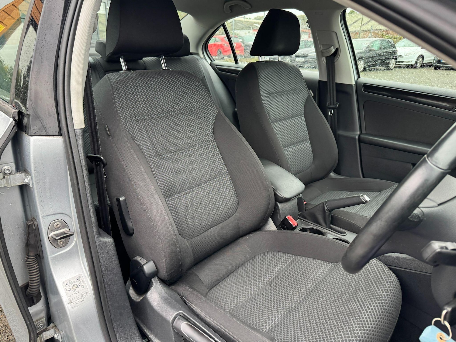 Used Volkswagen Jetta 2014 for sale - 76188795: Photo 9