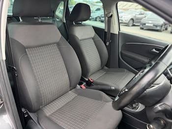 Used Volkswagen Polo 2016 for sale - 79756028: Photo