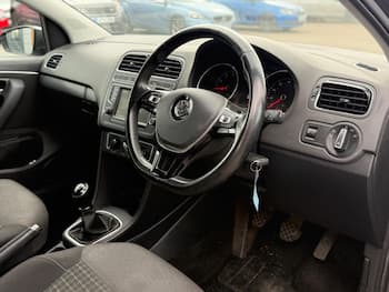 Used Volkswagen Polo 2016 for sale - 79756028: Photo
