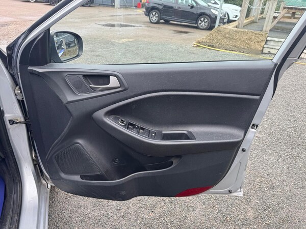 Used Hyundai i20 2018 for sale - 76189965: Photo 13