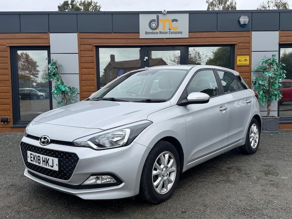 Used Hyundai i20 2018 for sale - 76189965: Photo 1
