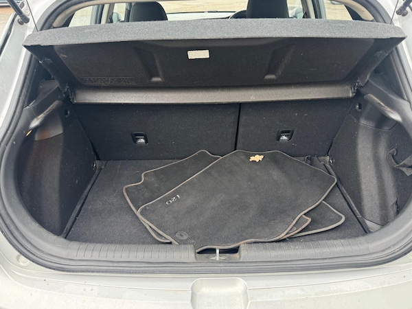Used Hyundai i20 2018 for sale - 76189965: Photo 23