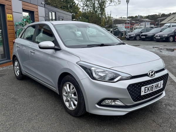 Used Hyundai i20 2018 for sale - 76189965: Photo 3