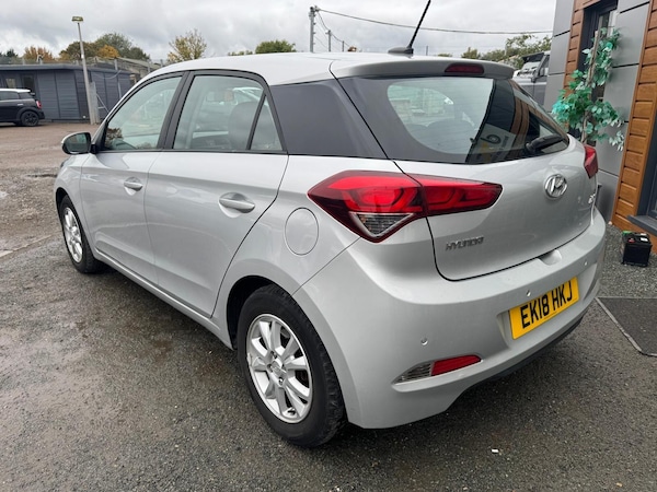 Used Hyundai i20 2018 for sale - 76189965: Photo 4