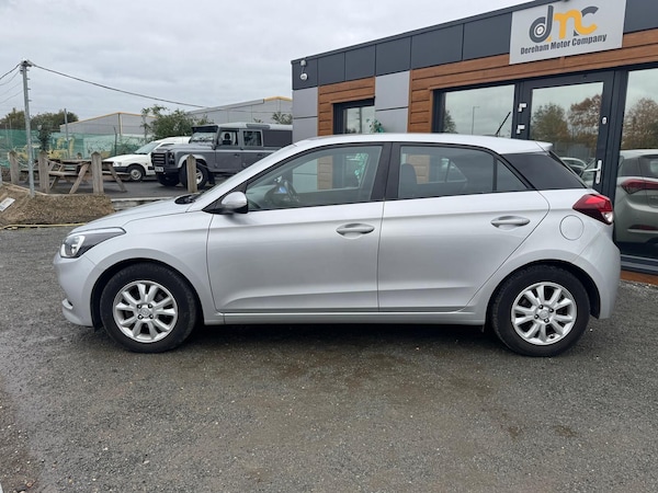 Used Hyundai i20 2018 for sale - 76189965: Photo 5