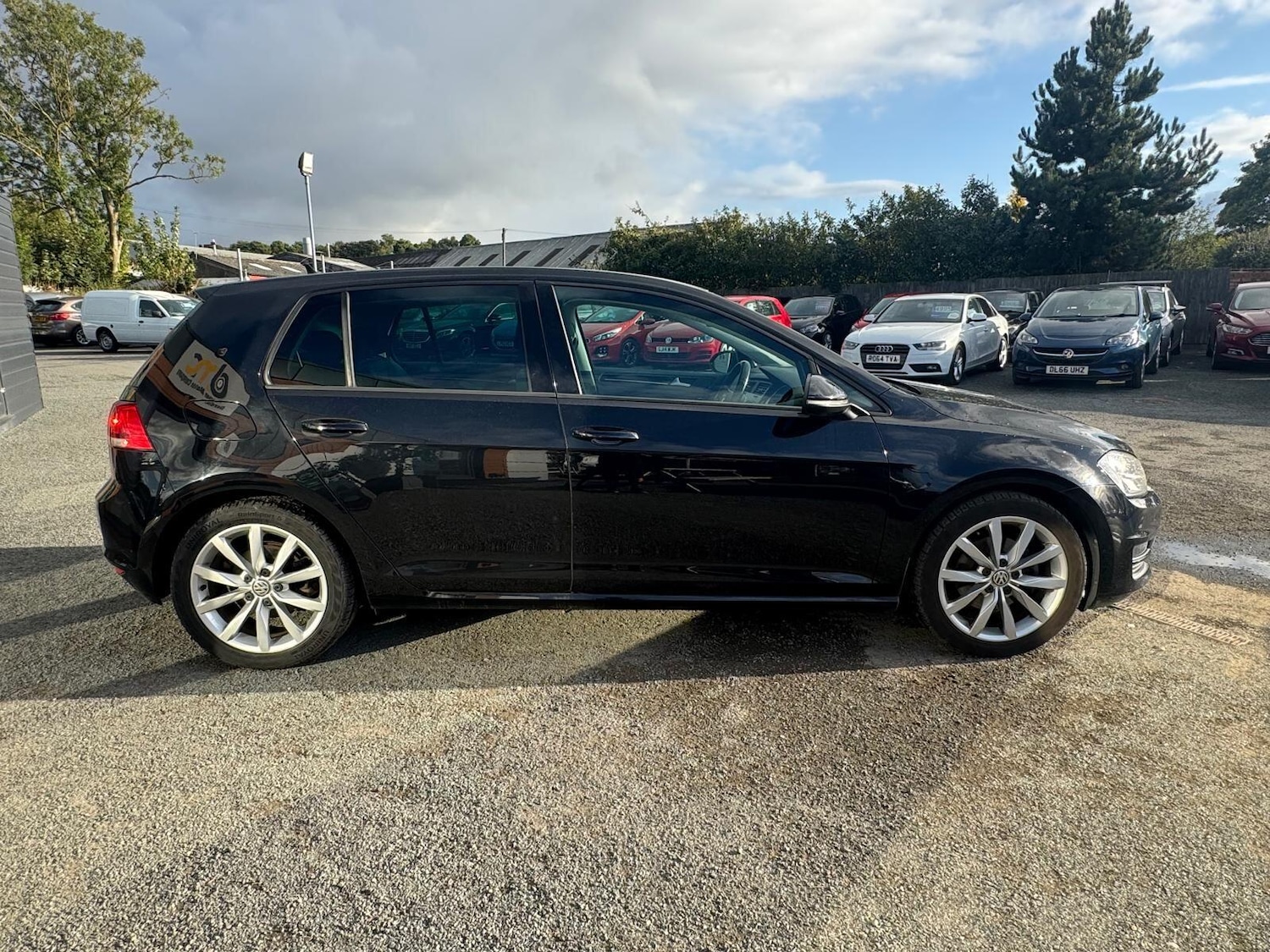 Used Volkswagen Golf 2015 for sale - 76042342: Photo 7