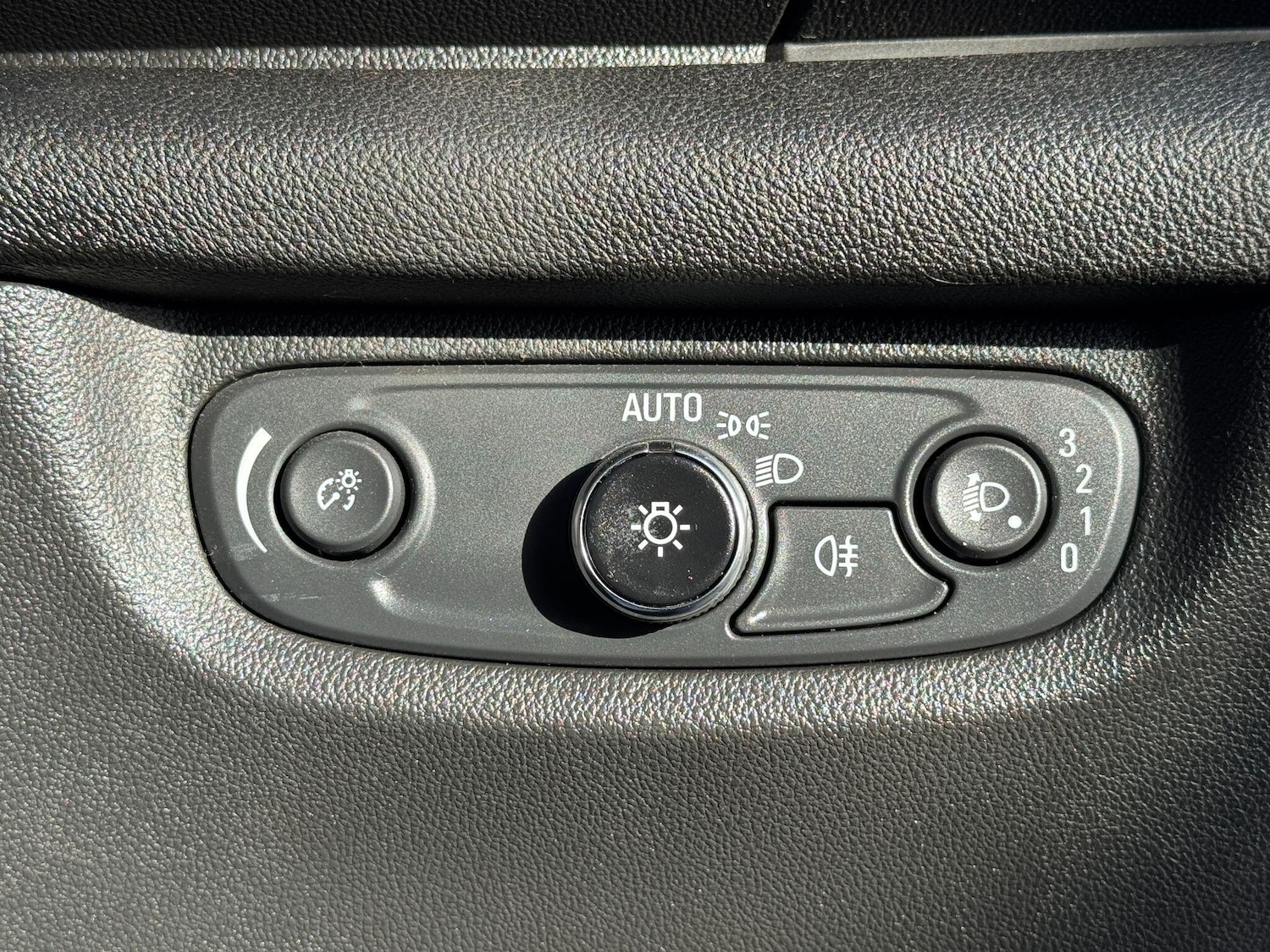 Used Vauxhall Insignia 2018 for sale - 76433096: Photo 9