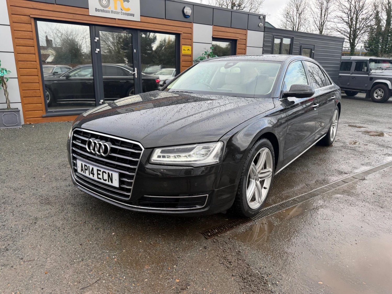 Used Audi A8 2014 for sale - 77934191: Photo 2