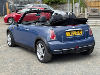 Used MINI Convertible 2005 for sale - 78535811: Photo