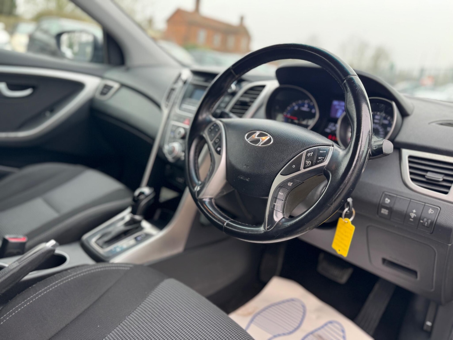 Used Hyundai i30 2014 for sale - 77934180: Photo 9